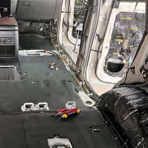 Precision Engineered Car Soundproofing Mat medium high frequency Noise Lowering