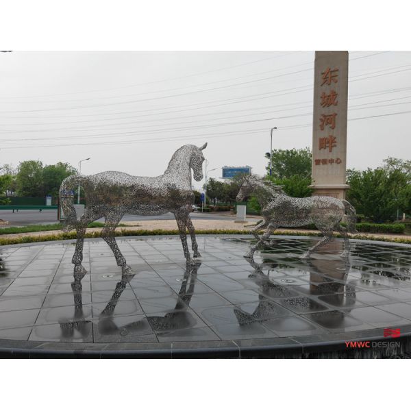 Welding Technique Stainless Steel Horse Sculpture for Urban Art Installation in Europe