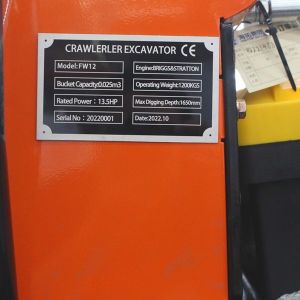 OEM Mini Crawler Excavator 1.6T Electric Micro Digger With Narrow Bucket