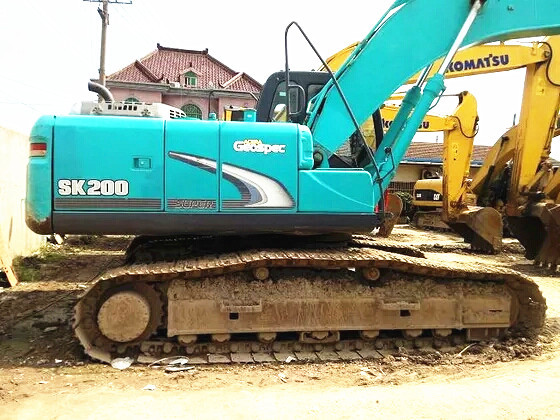 Quality Second-hand KOBELCO SK200-8 Excavator Made in Japan wholesale