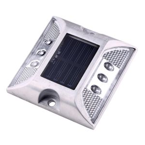 Flashing Light LED Solar Square Road Stud Advanced Road Safety and Marking