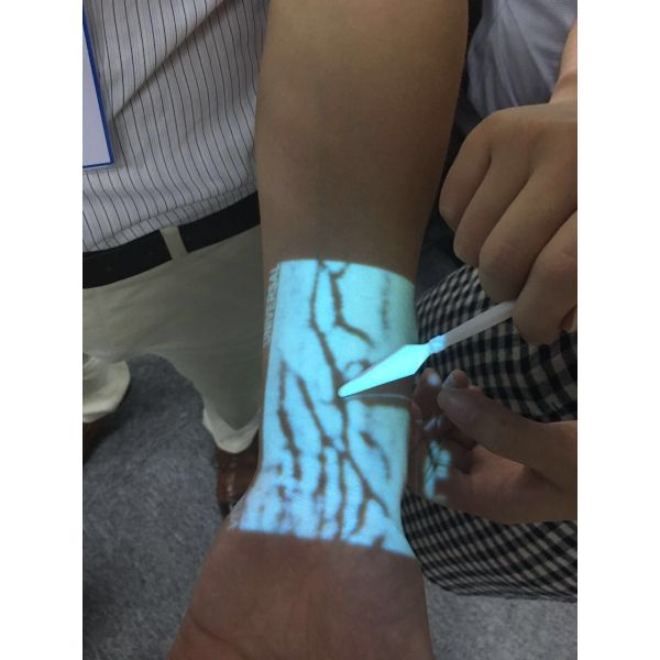 Medical Vein Locator Device / Vein Viewer Device For Emergency , No Laser And No