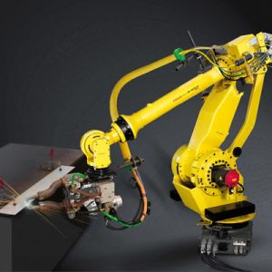 6 Axis 700Kg FANUC M-900iB/700 Robot Arm With AOTAI Welder And BINZEL MAG Gun