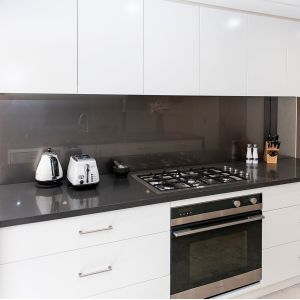 White Flat Lacquer Kitchen Cabinet Small Modular Design Modern
