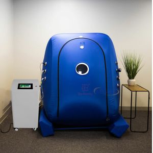 Effective Hyperbaric Oxygen Therapy Machine With 90% ± 5 Oxygen Concentration