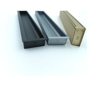Modern, simple embedded handles – available in dark colors. Ideal for use in