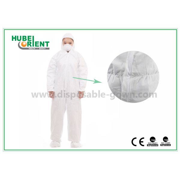 White Disposable Protective Coveralls With Hood And Feetcover By SMS PE Polypropylene For Clean Environment