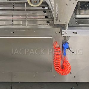 PP / Aluminum Foil Tray Packaging Automatic Sealing Machine Advanced Technology