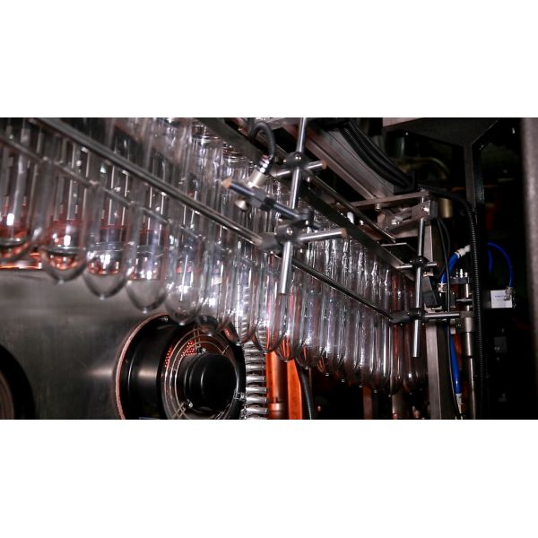 Quality Large Volume Custom Blow Molding Machine 2000BPH~1600BPH Capacity wholesale