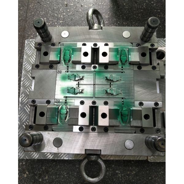 Quality HASCO Hot Runner Injection Mold 3 Plate Tool LKM Base Molding Tool wholesale
