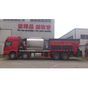 China Sinotruk 14m3 Hopper Capacity Road Maintenance Truck / Road Surfacing Equipment on sale
