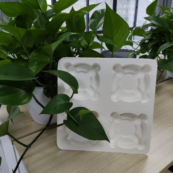 Quality Made in China. The pulp-molded anti-shake base for takeaway coffee is environmentally friendly and biodegradable, and complies with the plastic ban. wholesale