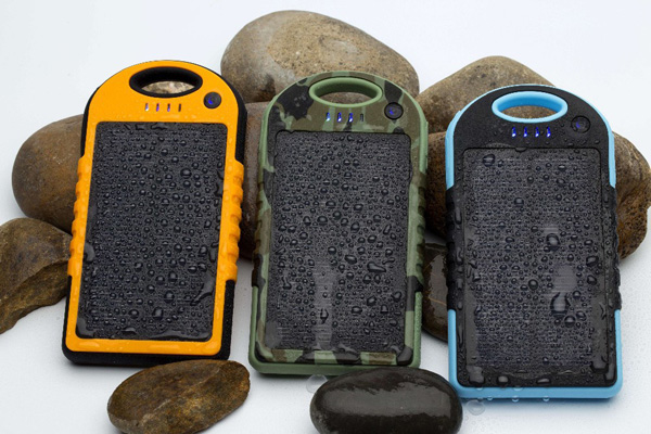 10000mAh solar power bank waterproof dustproof and shockproof solar charger