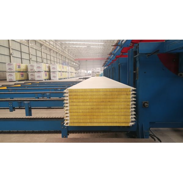 Quality Lightweight Thermal Insulation Glasswool Sandwich Panel With Customizable Surface Treatment wholesale