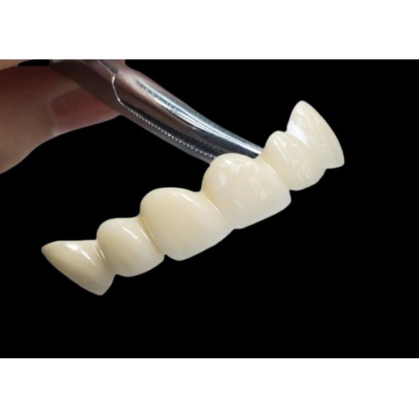 Custom Translucent Zirconia Dental Crown With High Durability Stain Resistant