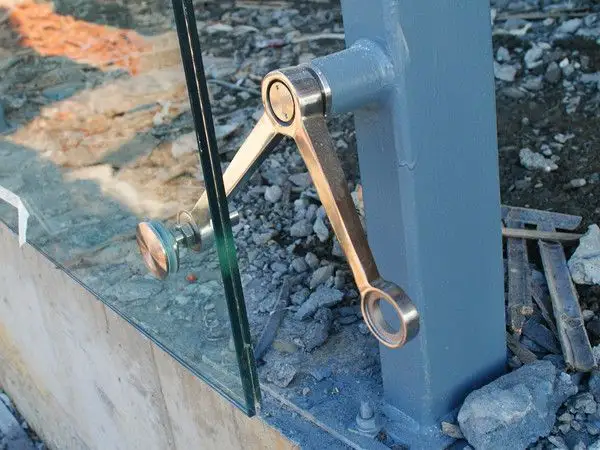 90 Degree Aluminium Extrusion Profiles Curtain Wall Glass Spider For Building 200mm