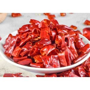 100% Pure Dried Red Chilli Peppers with Strong Pungent Flavor