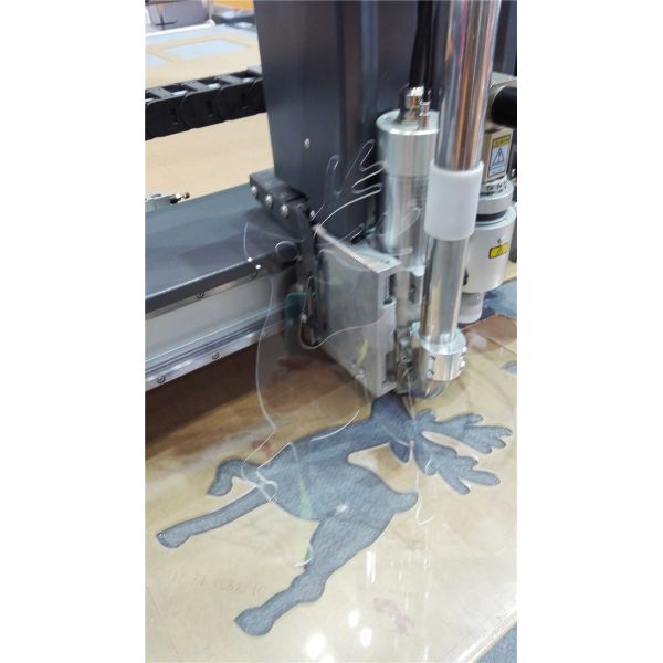 Quality Flatbed Digital Cutter Acrylic Sheet Cutting Machine Vacuum Area Design wholesale