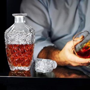 27 Fluid Ounces Custom Frosted Nordic Glass Bottle for Beverage Spirit Gin Rum