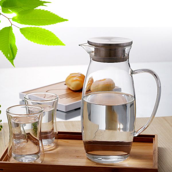 BPA Free Glass Water Pitcher For Juice / Beverage / Cold Water Hand Blown Craft