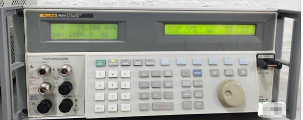 5800A Fluke Oscilloscope Multi Function Calibrator Automatic Meter Error