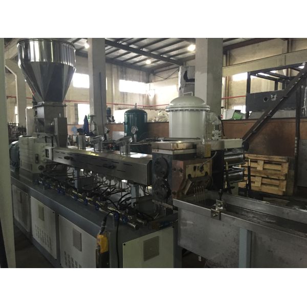 Industrial Double Screw Extruder Machine Electrical Plastic Compounding Machine