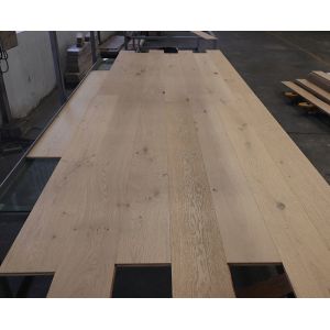 Multi-layers European Oak Engineered Wood Floor with Invisible Lacquer and Natural Finish