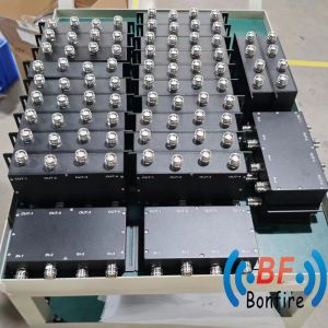 3 in 3 out Hybrid Coupler with 4.3-10-F/DIN-F/N-F Interface Grey/Red/Black