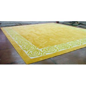 Square Handmade Woollen Carpet Pile Height 11mm Customized Service