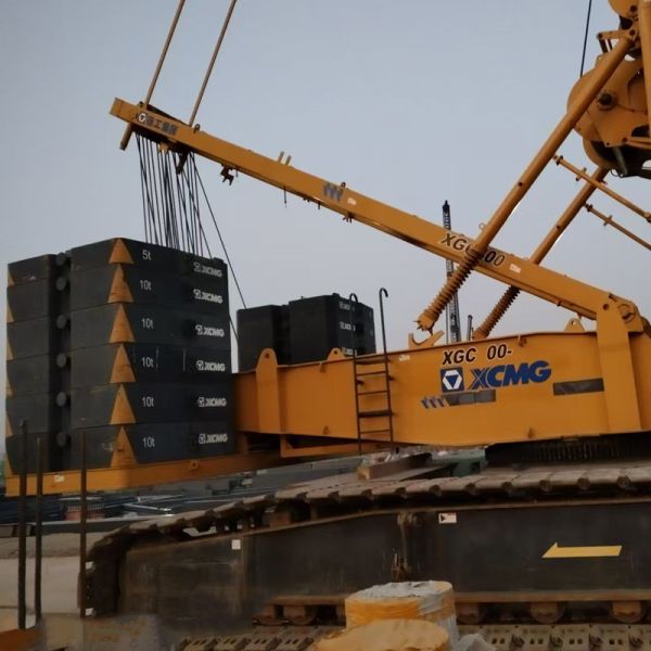 Quality Used 350T Crawler Crane Suitable For Various Construction Environments XGC350t wholesale