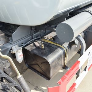 6 Metric Fuel Dispensing Trucks Forward Shift Number 5 Dongfeng 5000L 6000L Fuel