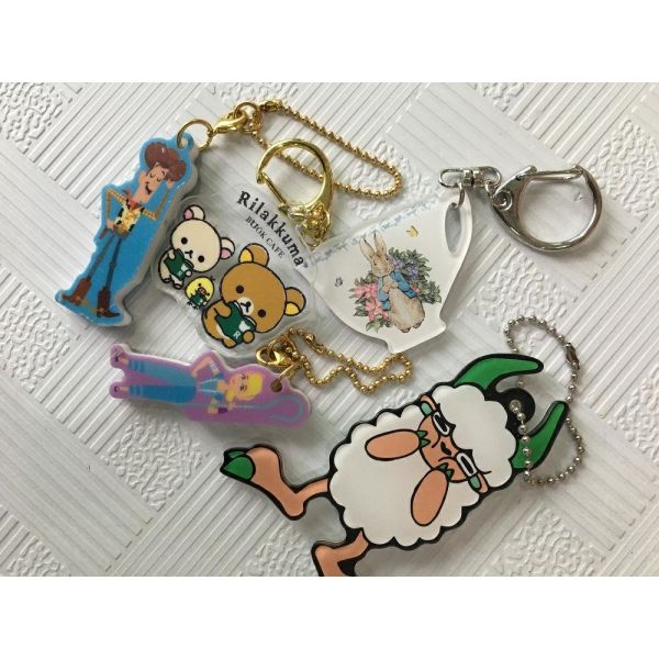 Quality Acrylic Cartoon Character Charms , Cute Keychain Charms Exquisite Workmanship wholesale