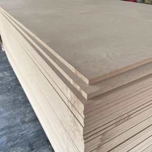 ISO9001 Sturdy MDF Wood Board Fine Texture For Interior Decoration