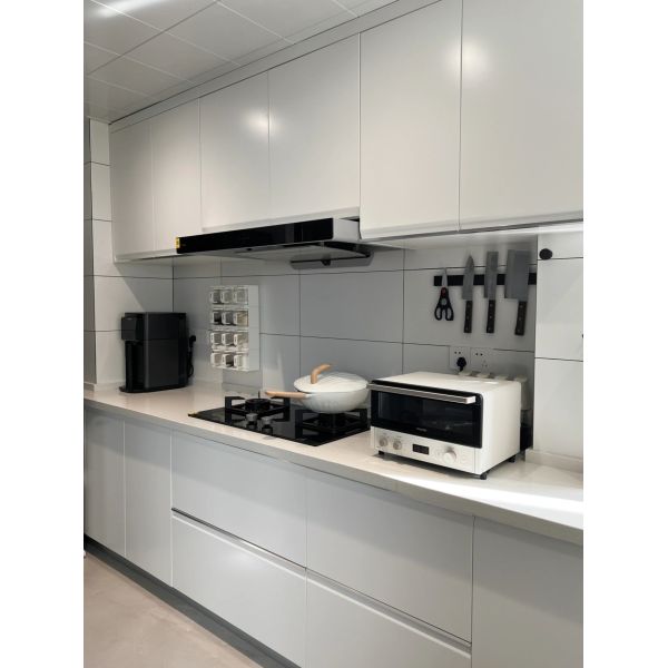 Quality Matte Anti-Scratch Lacquered Hygienic Kitchen Cabinet With Gallery Lighting wholesale