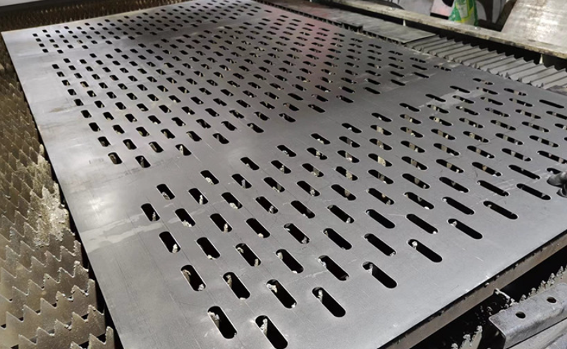 Cheap 1m*2m/1.22m*2.44m Customizable Perforated Mesh Sheet with Customizable Hole Sizes for sale