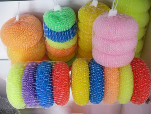 Quality Durable Plastic Mesh Scouring Pads Three Years Long Lifetime For Kitchen Cleaning wholesale