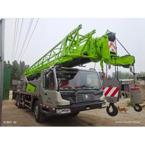 Zoomlion 25 Ton Crane Great Condition and Ready for in Building Material Shops