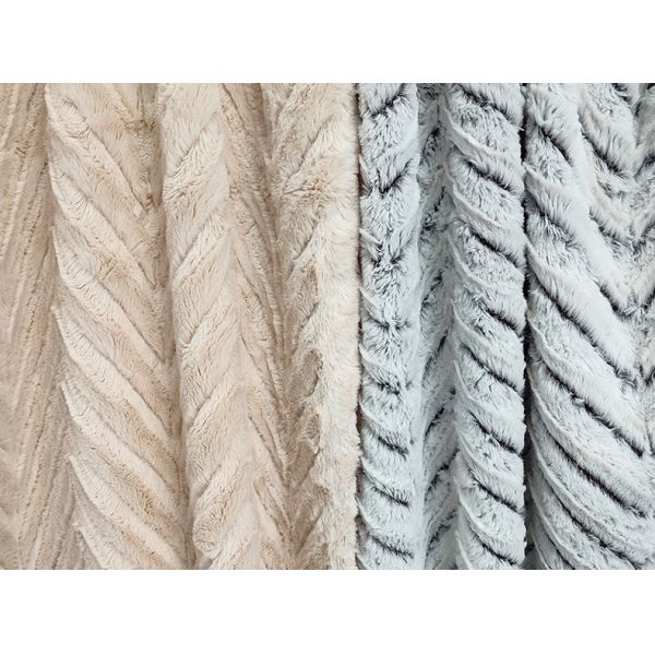 Brushed Faux Fur Fabric 100% Polyester Warp Knitted PV Fleece