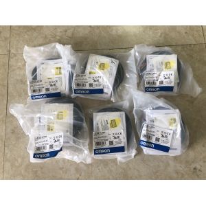 E3Z-LT61 Omron Programmable Logic Controller Automation Japan