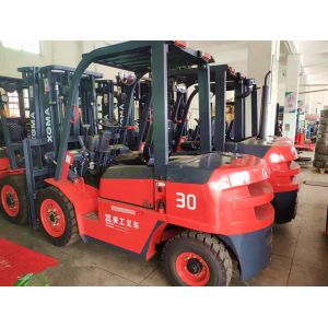 Compact Structure 3 Ton Forklift 3000mm Max Lifting Height With Superior Passage
