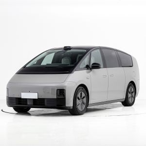 Electric 7 Seat MPV Lixiang Mega Luxury 5-door Body Structure and 4WD Cars with