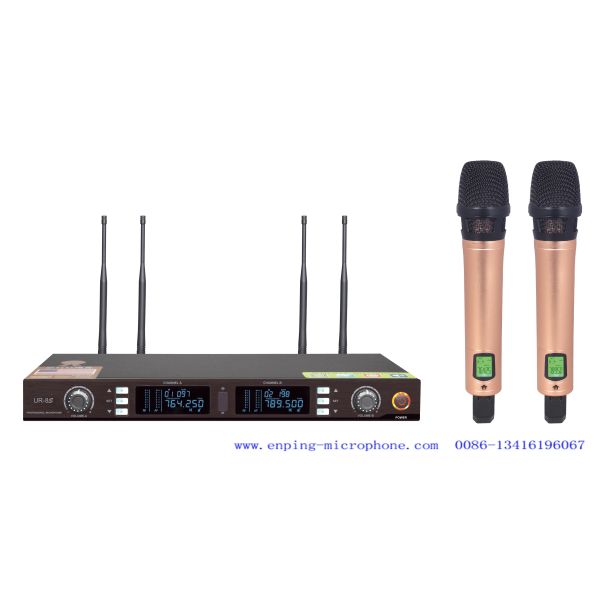 UR-8S/ UHF wireless microphone system with IR selectable frequency and automatic