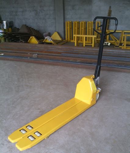 Quality sell 2Ton hydraulic manual hand pallet truck/manual carrier/handbarrow stacker wholesale