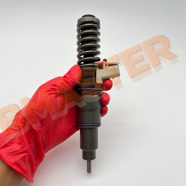 Durable PENTA D16 Engine Compatible Delphi Common Rail Injector 3801144 With 6 Months Warranty And Corrosion Resistant Design