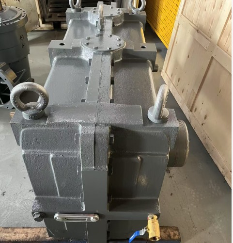 Kumera SFM-2180-16-LD-42F300-E3 Analogous Gearbox Reducer with Long Service Life