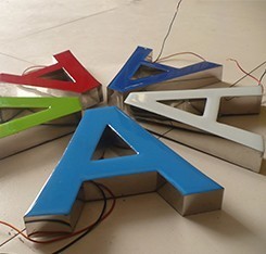 High Precision Advertising Company Height 20-130mm CNC Aluminum Flat Folding