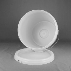 Stackable Five Gallon Plastic Pails 20Liter Capacity For Various Applications