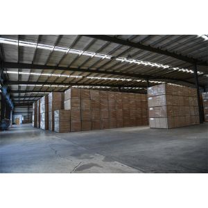 Indoor E0 Red MDF Board 18mm Fire Retardant MDF With HPL Laminate