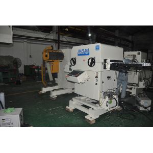 Large Sheet Metal Decoiler Straightener Uncoiler Feeder Line Speed 16~24 M / Min