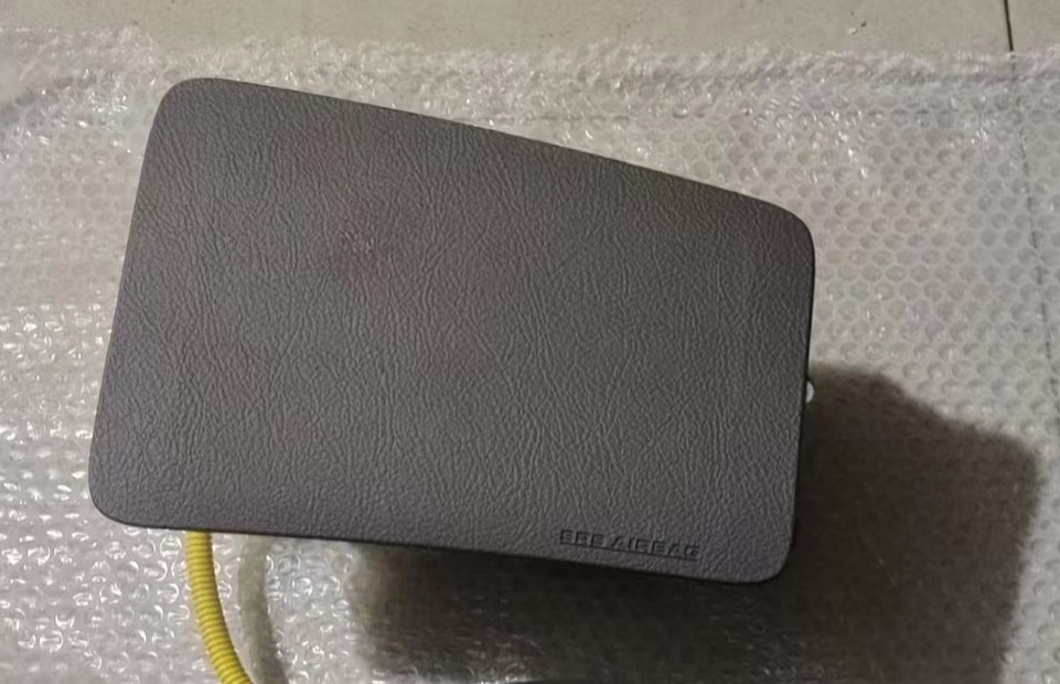 China Toyota Corolla Vios Passenger Airbag Assembly 2.5KG Iron Shell on sale